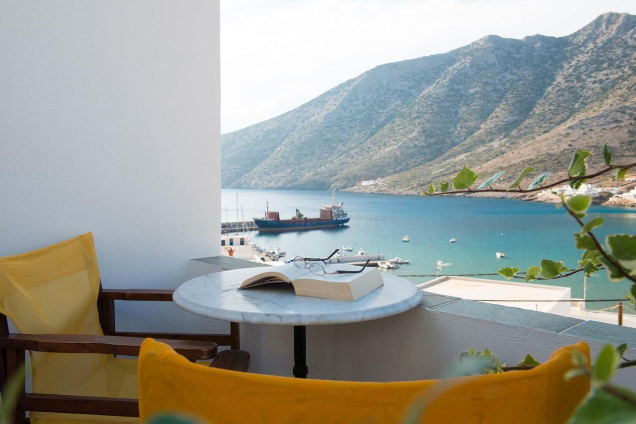 Astrofegia And * Kamares (Sifnos)