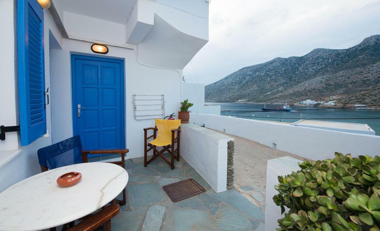 Astrofegia And * Kamares (Sifnos)