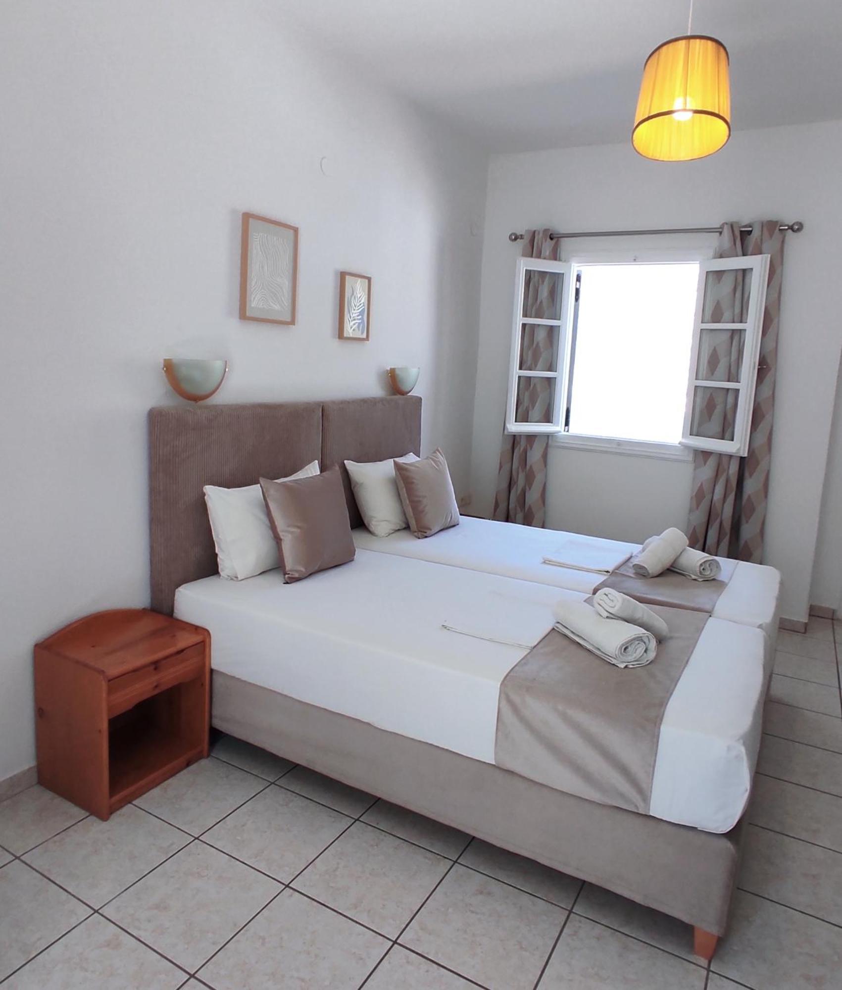 Astrofegia And Apartmán Kamares (Sifnos)